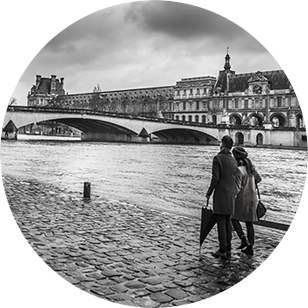 Jules and James walking in Paris